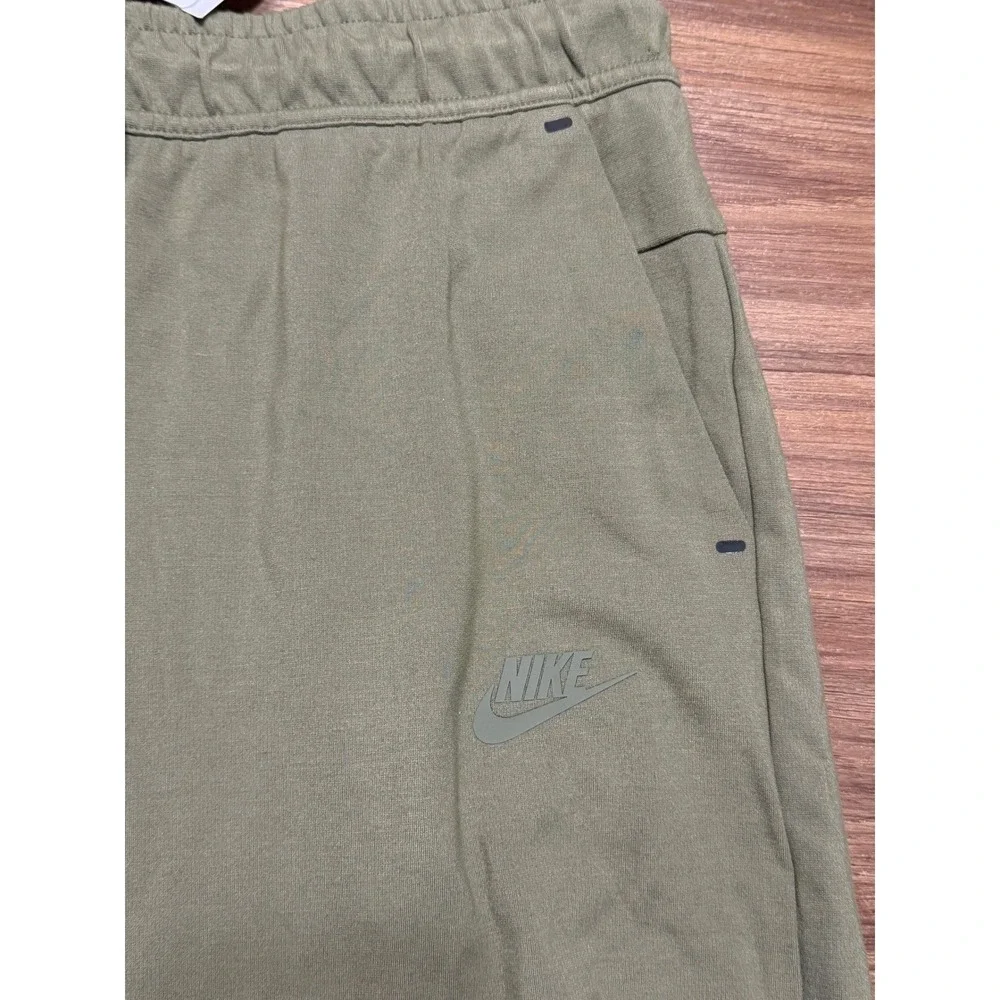 Nike Tech Fleece Sportswear Lightweight Shorts Green (DX0828-222) Men's Sz L